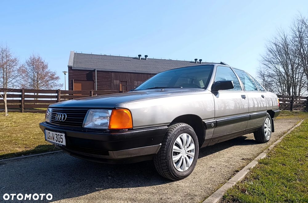 Audi 100 2.0 E - 3