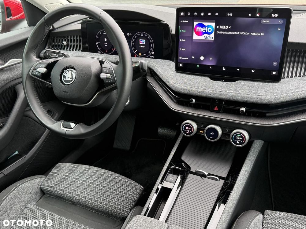 Skoda Superb 2.0 TDI SCR Selection DSG - 13