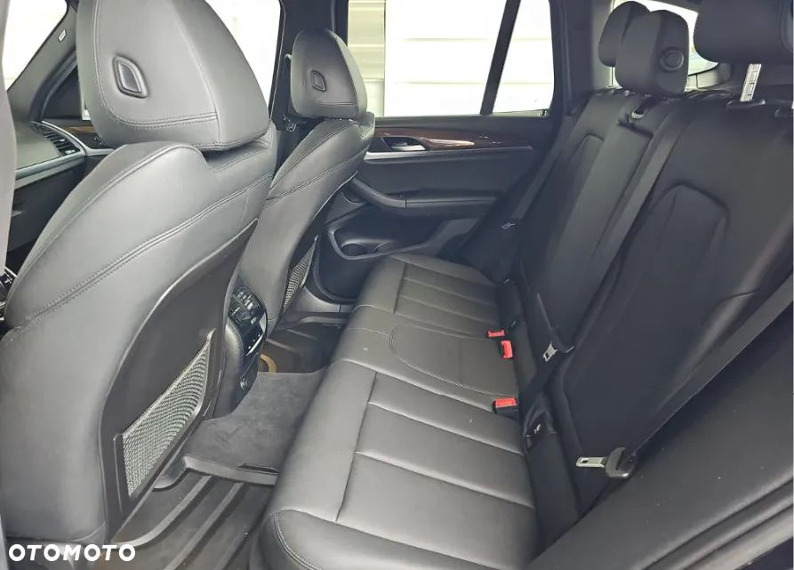 BMW X3 xDrive30i xLine - 11