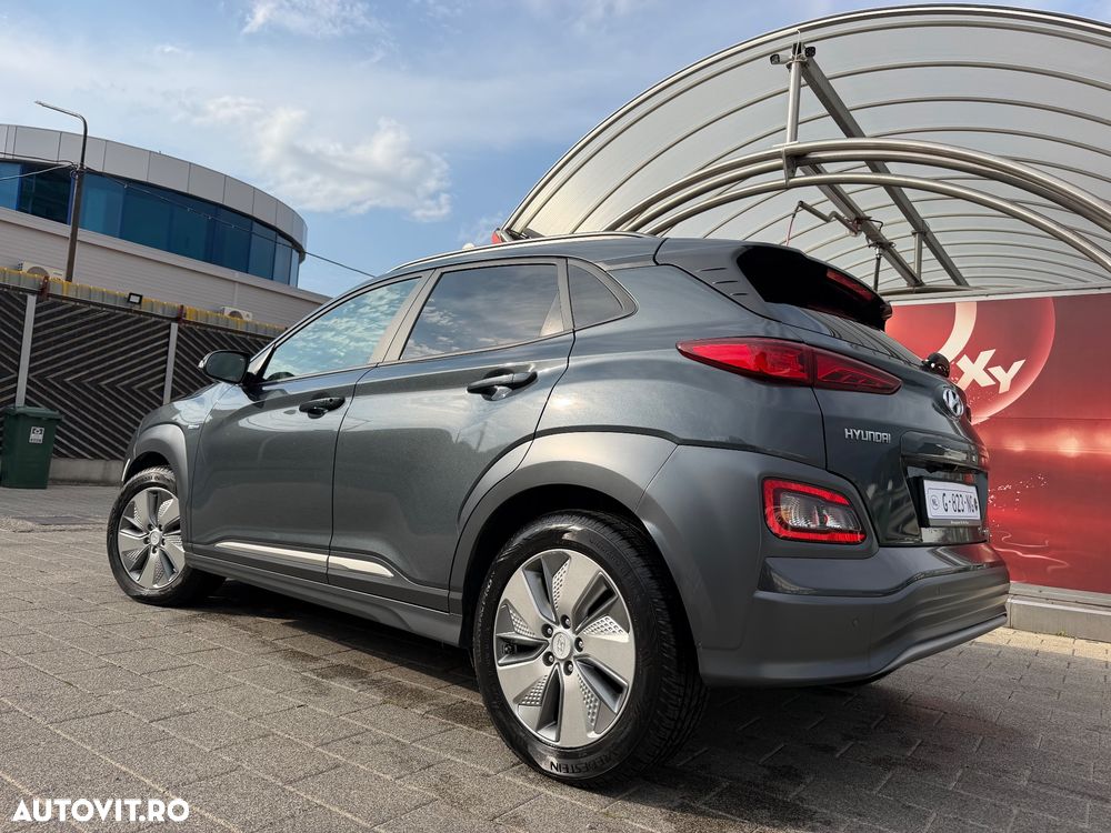 Hyundai KONA - 3