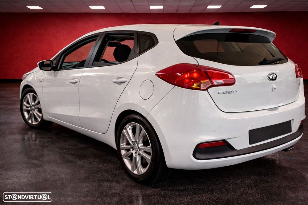 Kia Ceed 1.6 CRDi ECO - 4