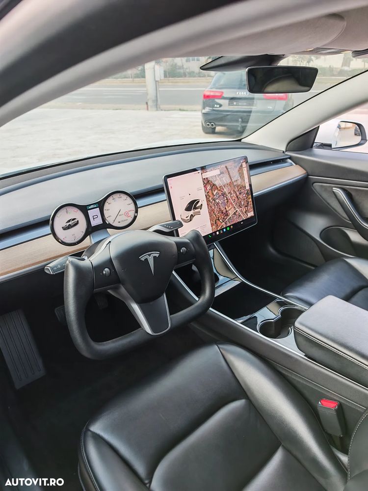 Tesla Model 3 - 14