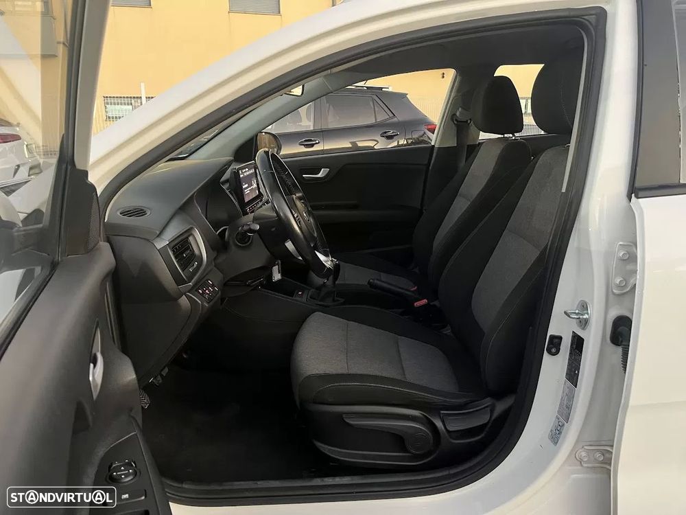 Kia Stonic 1.0 T-GDI EX - 11