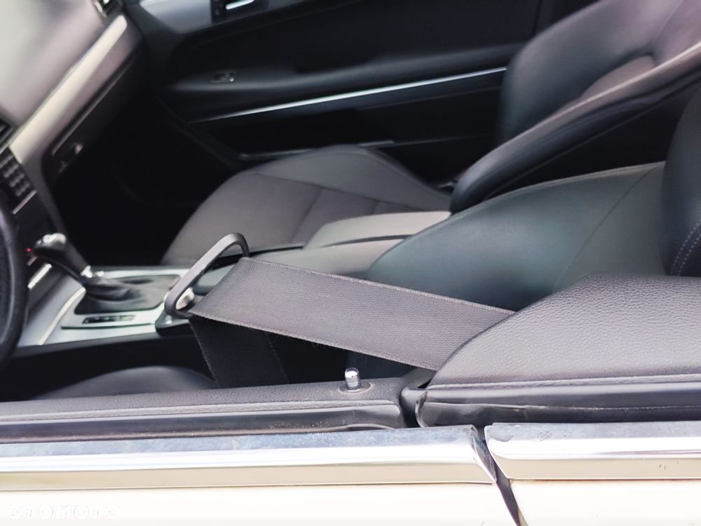 Mercedes-Benz Klasa E 220 CDI DPF BlueEFFICIENCY 7G-TRONIC Avantgarde - 33