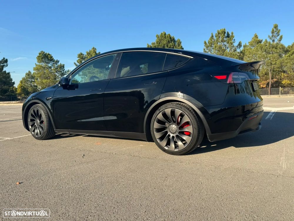Tesla Model Y Performance Dual Motor AWD - 27