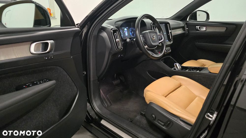 Volvo XC 40 D4 AWD Inscription - 6