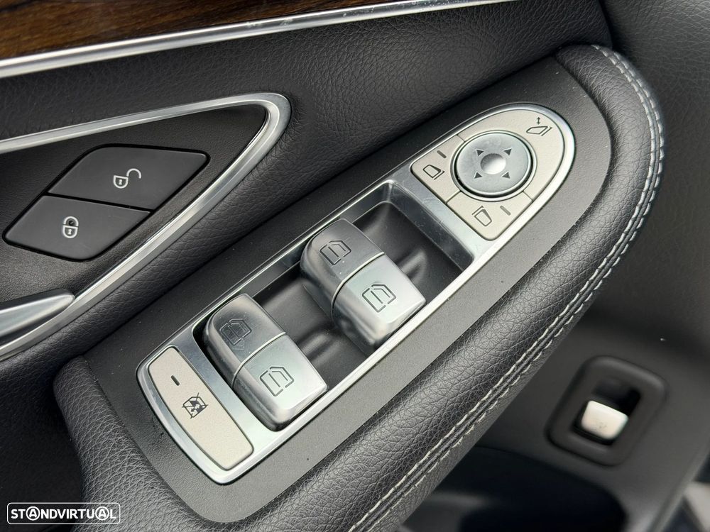 Mercedes-Benz GLC 250 d 4Matic 9G-TRONIC AMG Line - 35