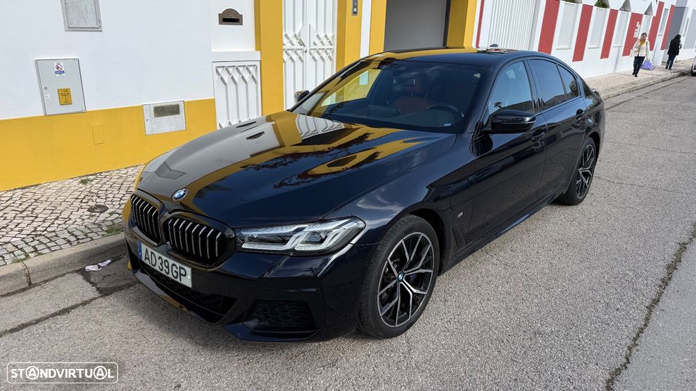 BMW 530 e Pack Desportivo M - 1