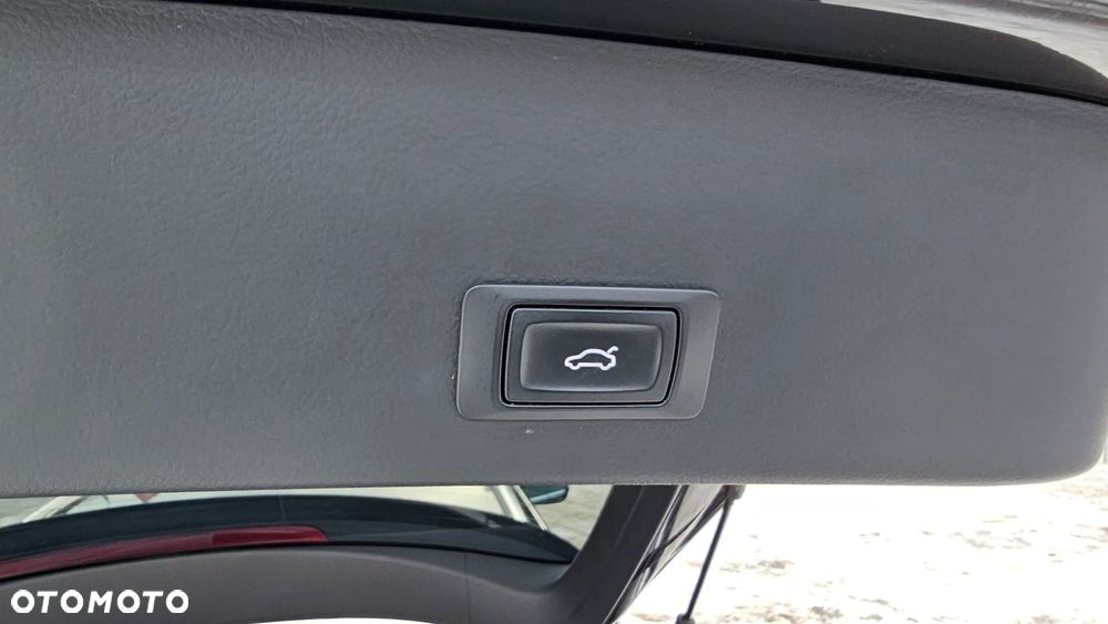 Audi A6 Avant 2.0 TDI ultra S tronic - 22