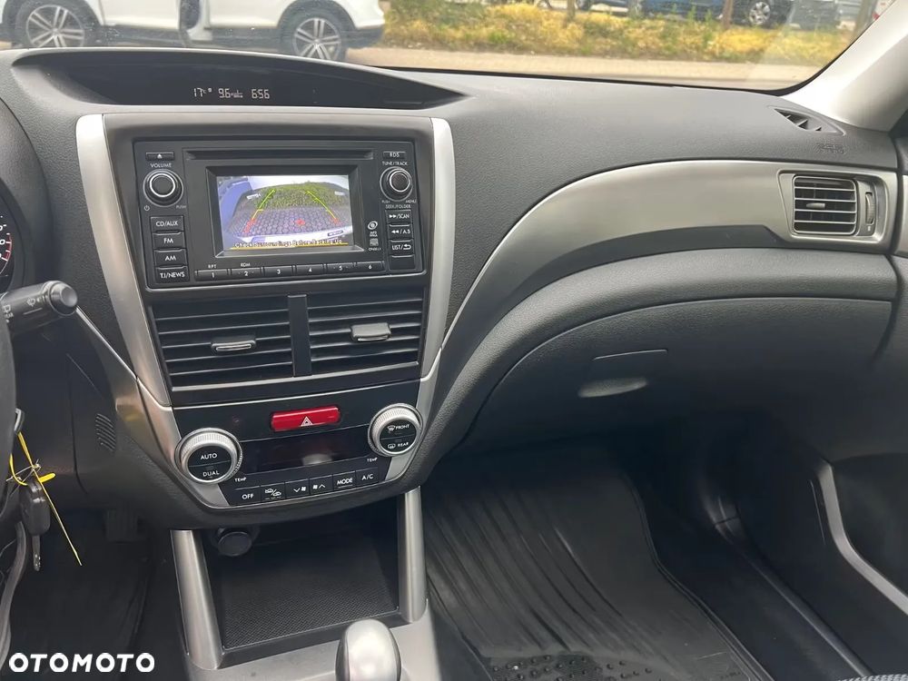 Subaru Forester 2.0i Exclusive Lineartronic - 15