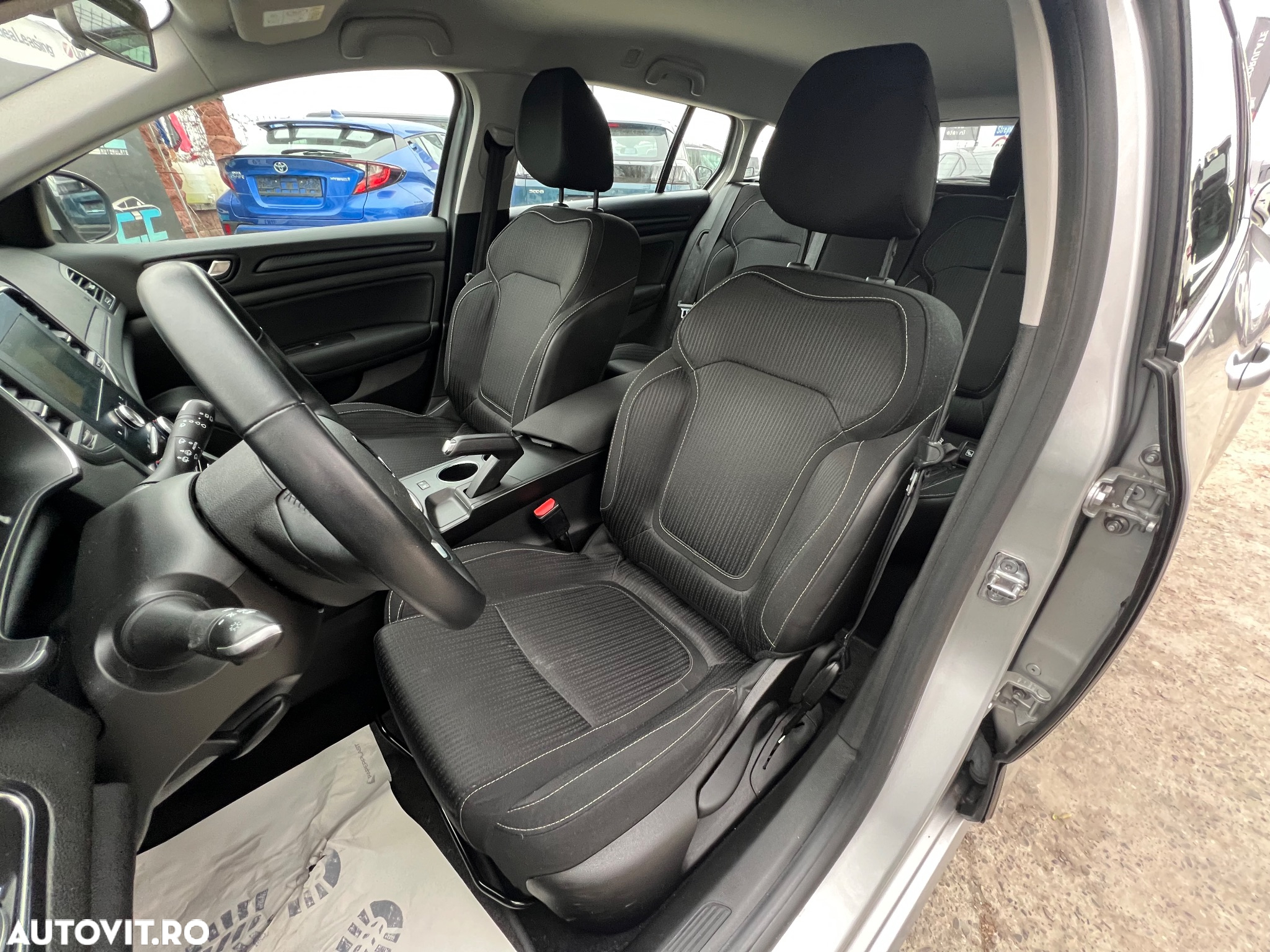 Renault Megane ENERGY dCi 110 EDC BUSINESS - 11