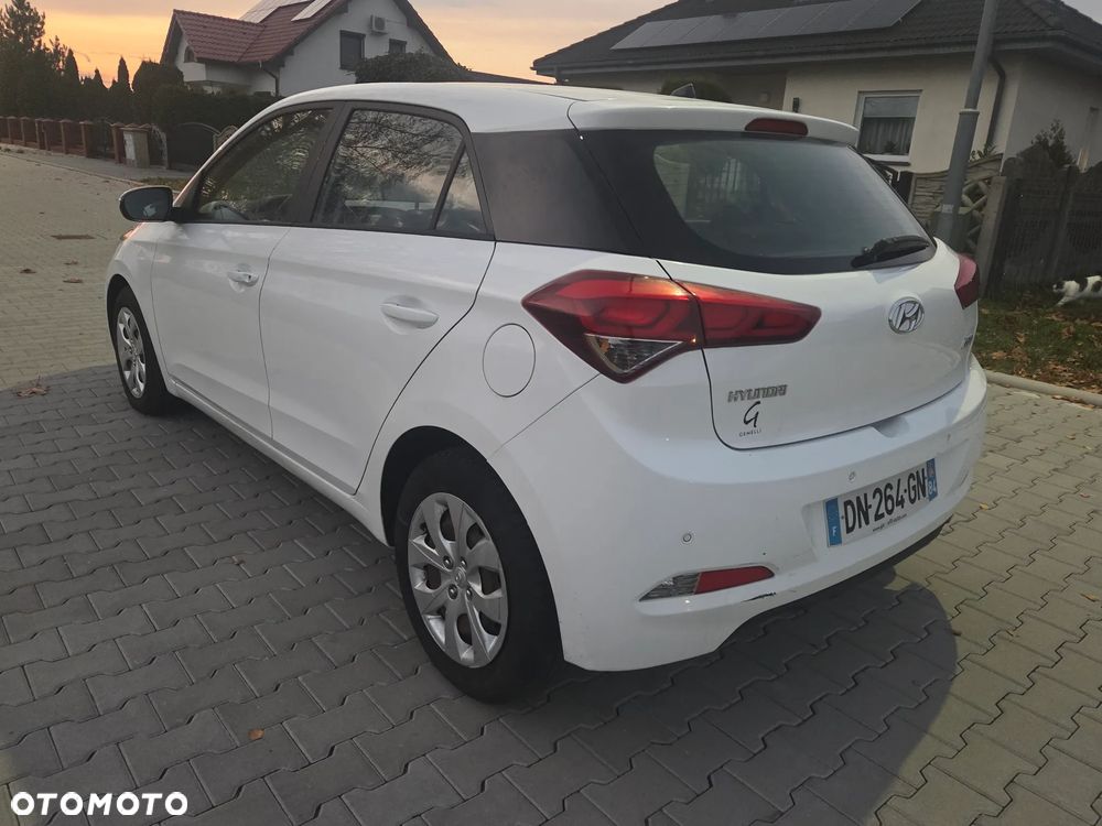 Hyundai i20 1.1 CRDi BlueDrive Classic + - 3