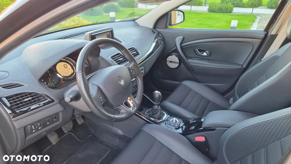 Renault Megane ENERGY TCe 130 BOSE EDITION - 17