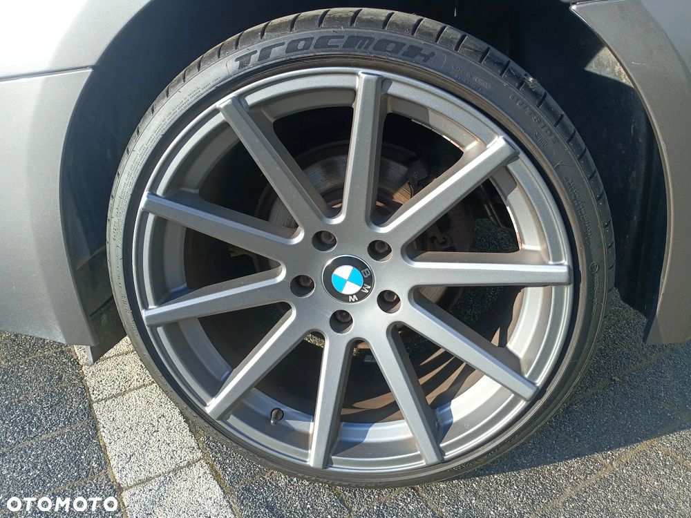 BMW Z4 2.2i - 11