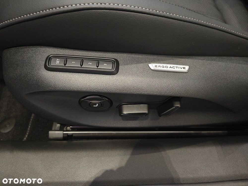 Volkswagen Passat - 21