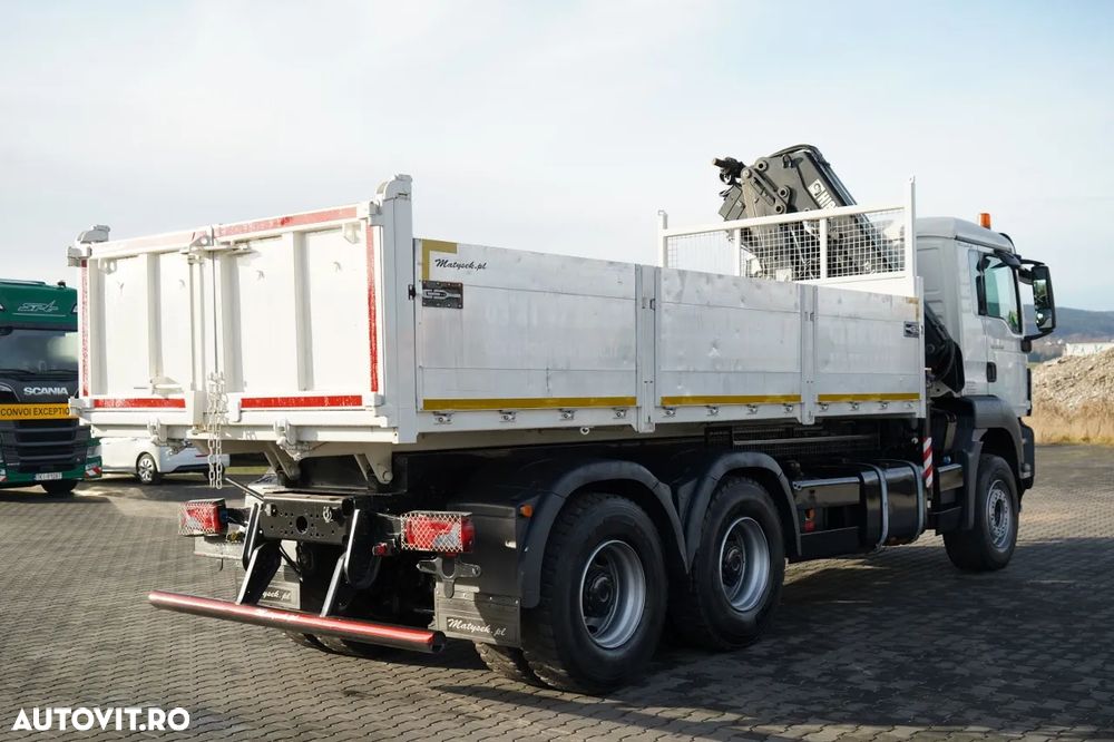 MAN TGS 33.360 / 6x4 / BASCULĂ SPATE 5.8 M + HIAB XS 122 HGV / RADIOCOMANDĂ / HGV ÎN SPATELE CABINEI / EURO 5 / MANUALĂ - 10
