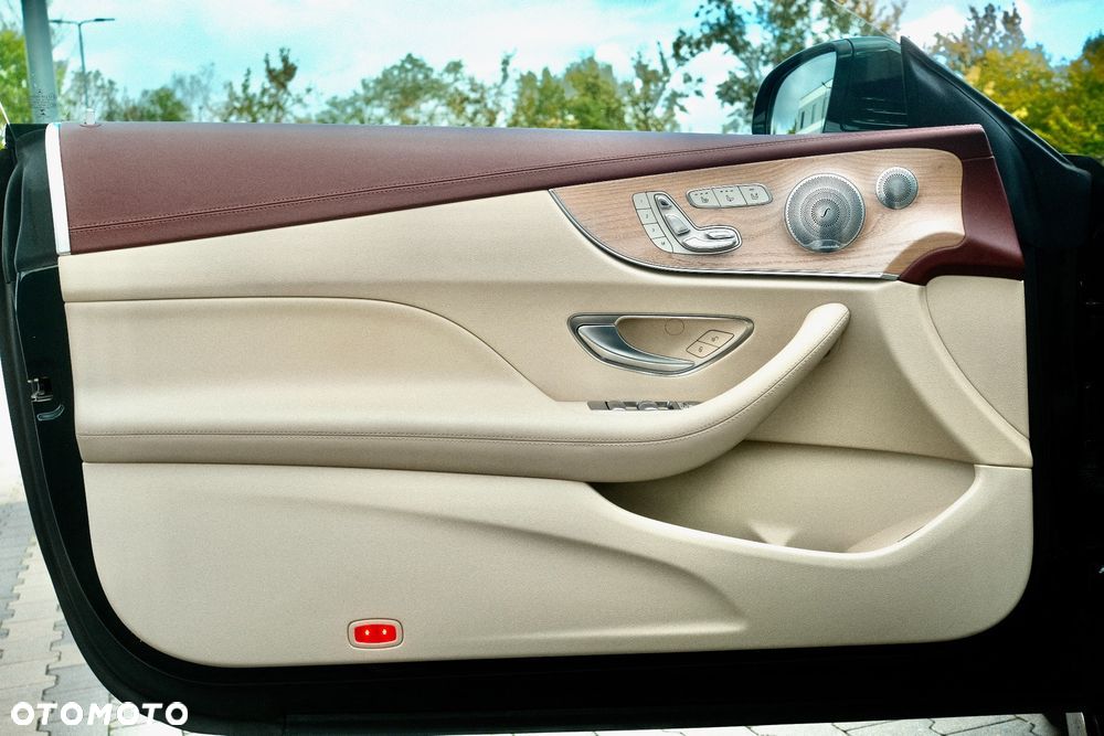 Mercedes-Benz Klasa E 350 d Coupe 4-Matic 9G-TRONIC - 16