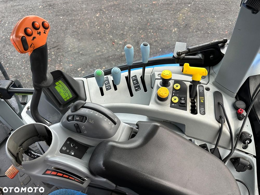New Holland T185 - 10