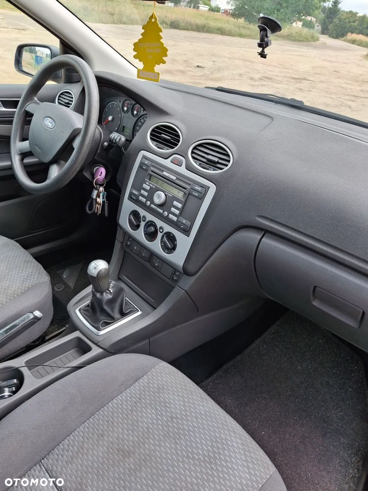 Ford Focus - 8