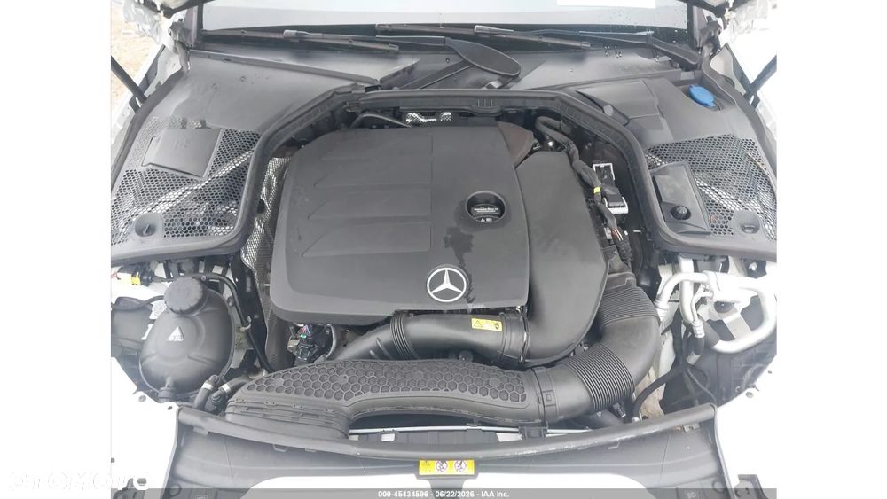 Mercedes-Benz Klasa C 300 4Matic 9G-TRONIC AMG Line - 12