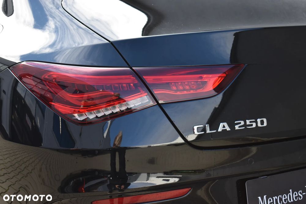 Mercedes-Benz CLA 250 AMG Line 7G-DCT - 10