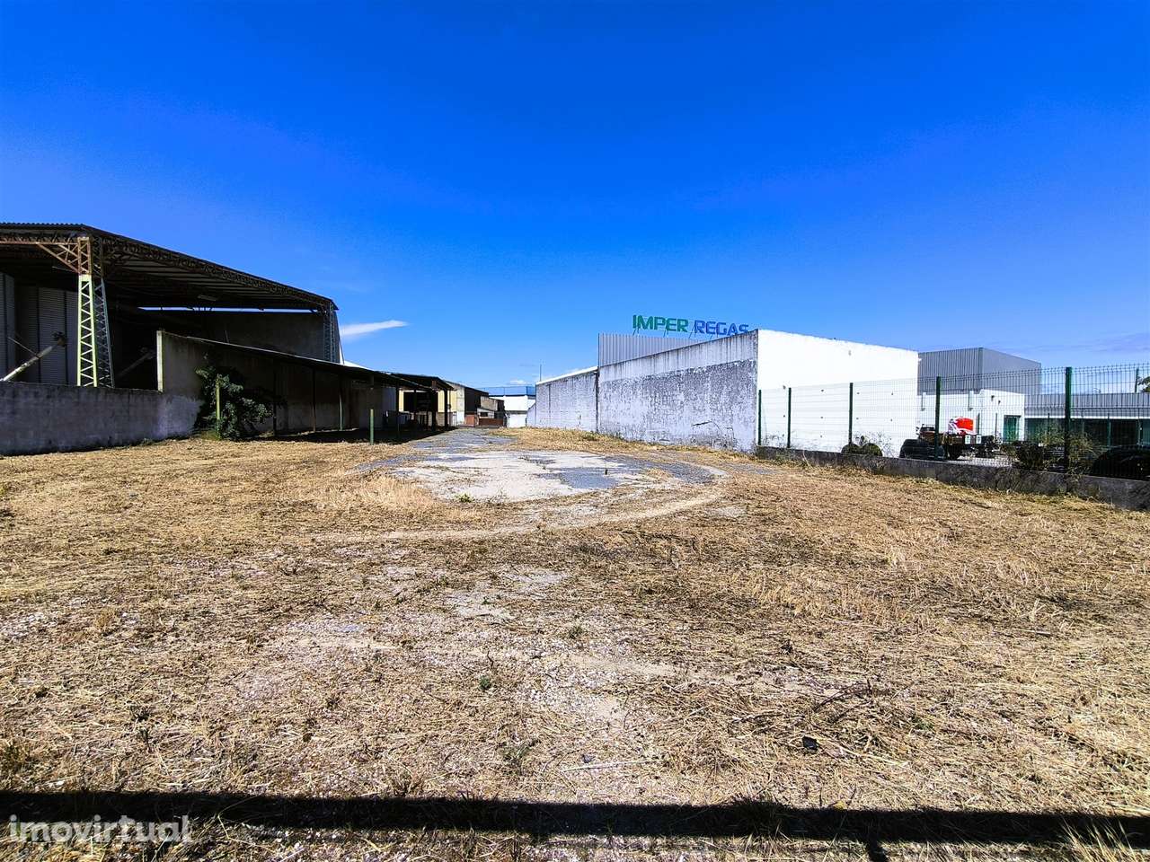 Terreno urbano com 1517 m2, Viabilidade Construção 758m2 - Grande imagem: 3/13