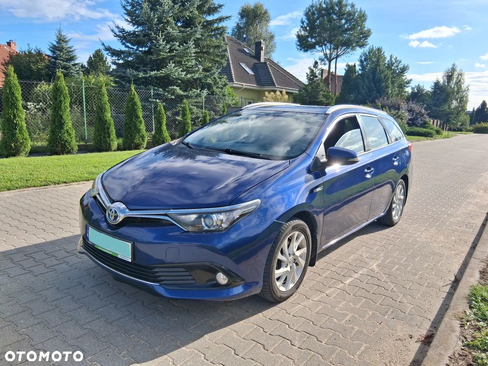 Toyota Auris - 1