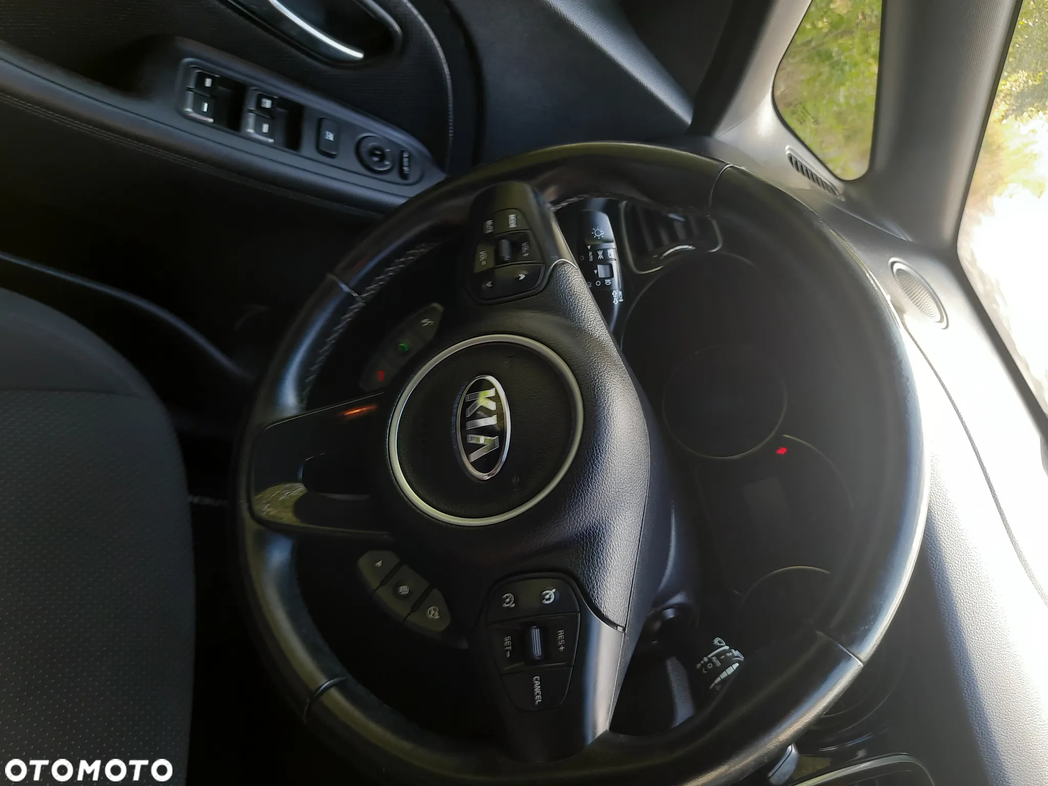 Kia Carens 1.7 CRDi M EU6 - 23