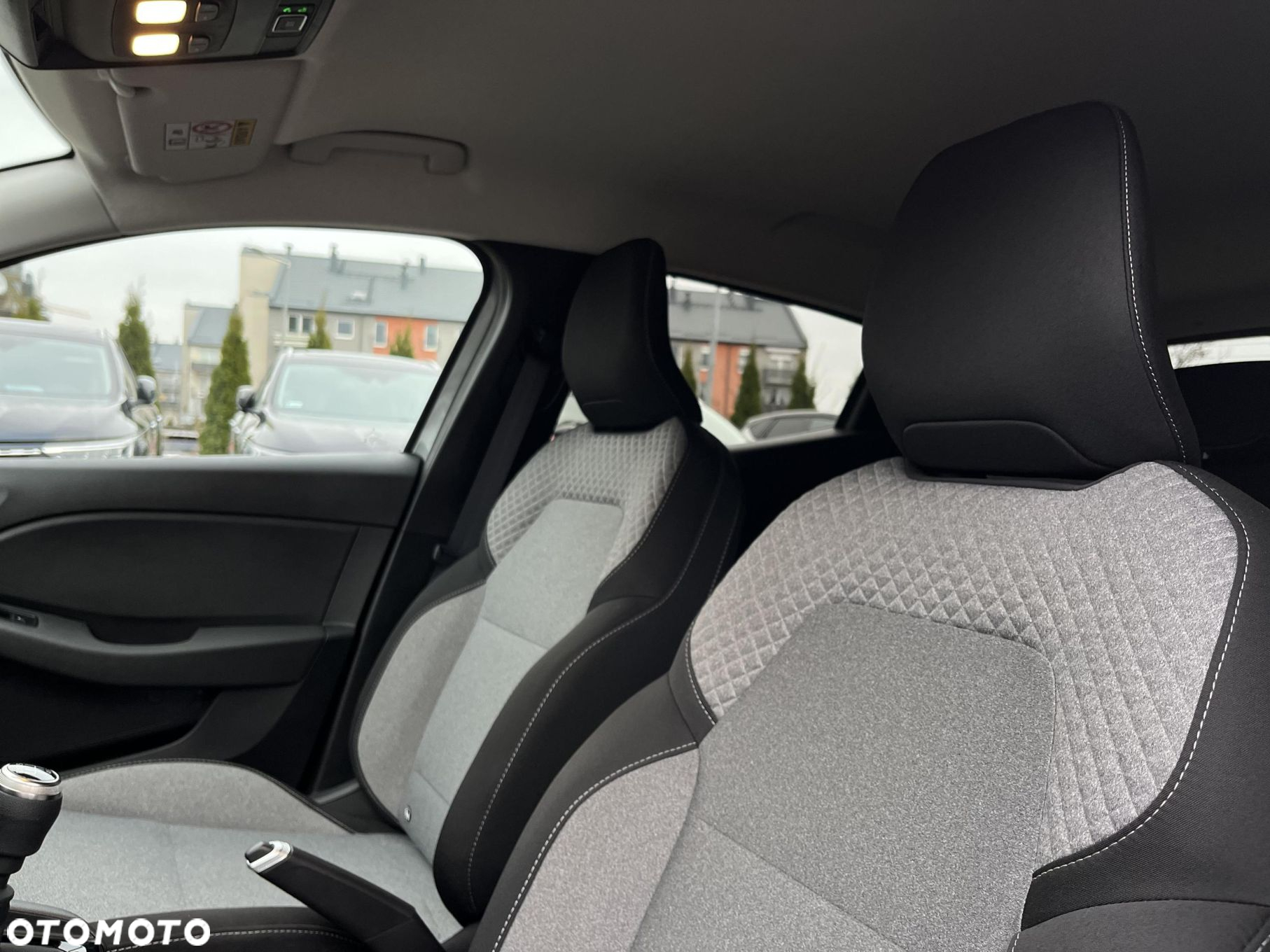 Renault Clio 1.0 TCe Evolution - 11