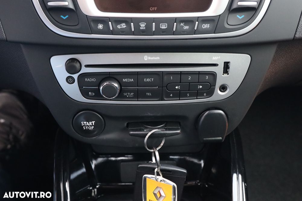 Renault Megane ENERGY dCi 110 Start & Stop Bose Edition - 25