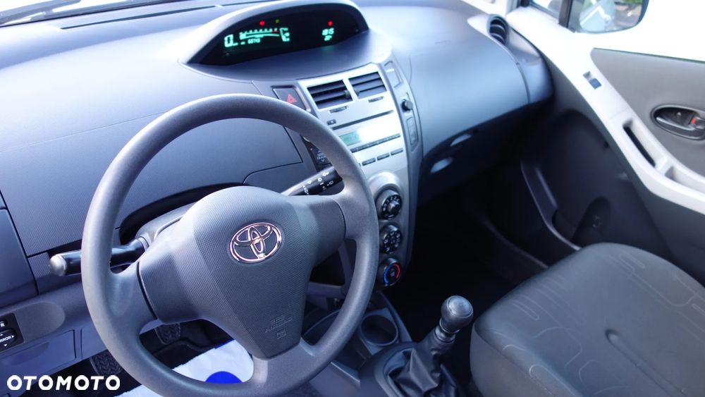 Toyota Yaris 1.33 Luna - 13