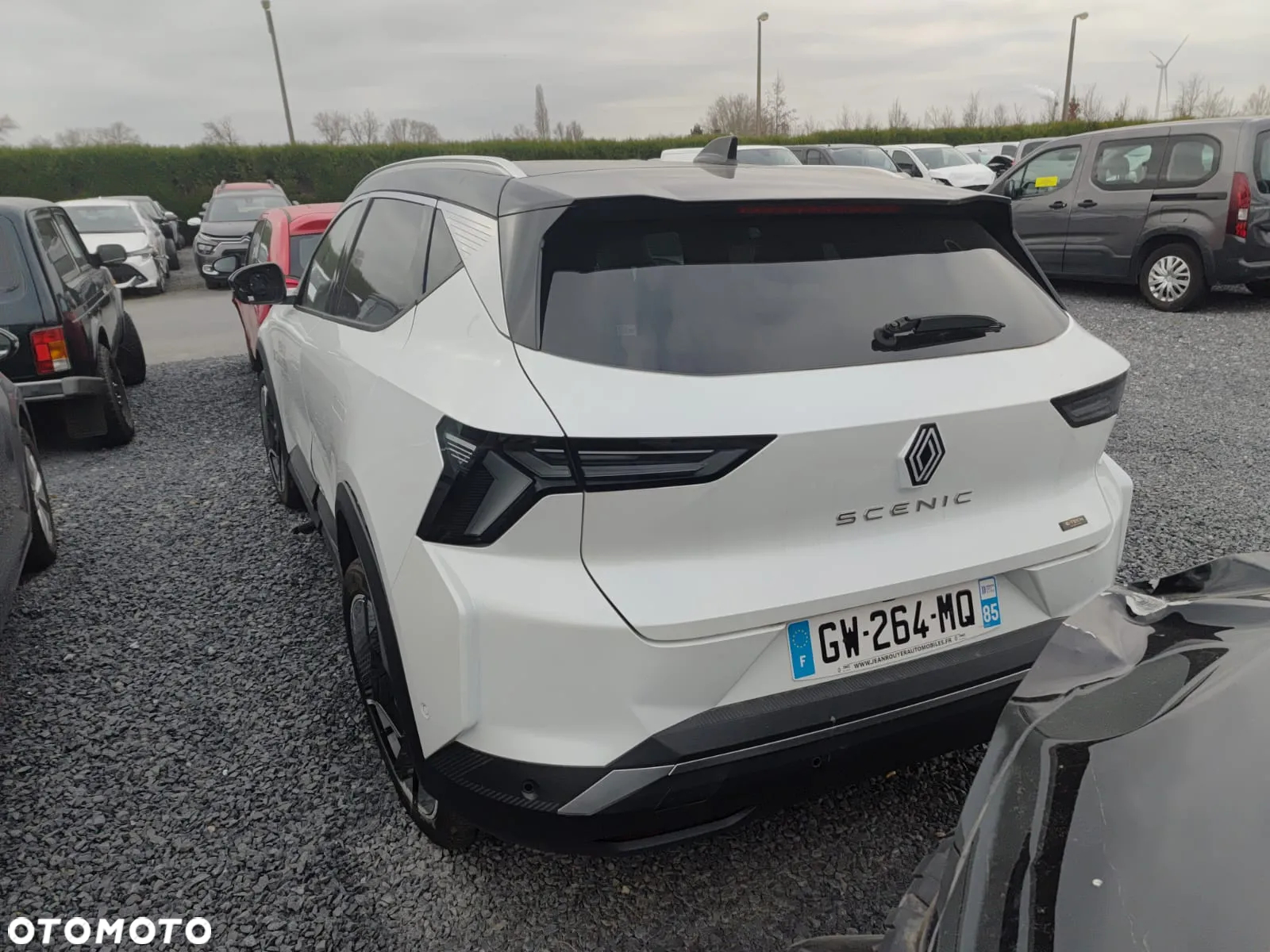 Renault Scenic E-Tech 220 Long Range Techno - 11