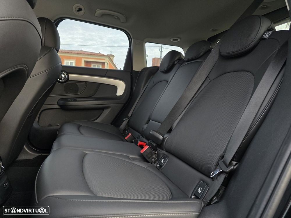 MINI Countryman Cooper SE Premium Essential Auto - 43