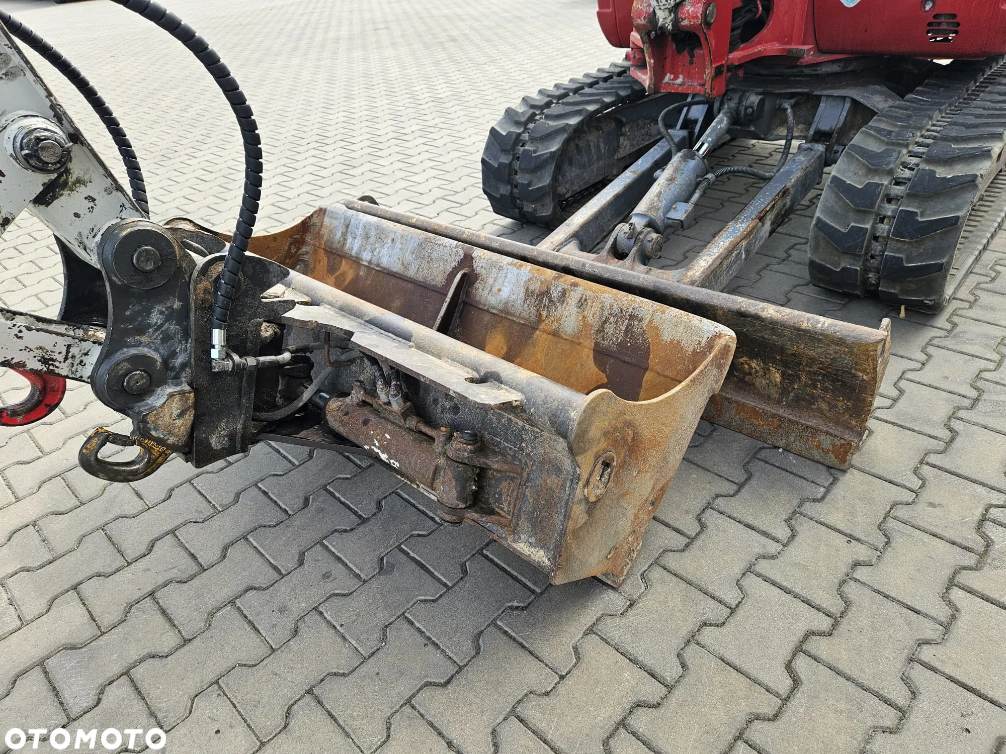 Takeuchi TB235 - 9