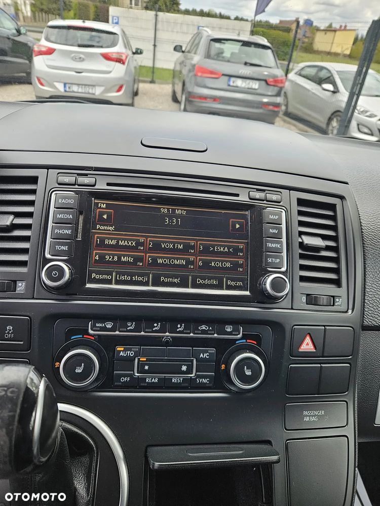 Volkswagen Multivan - 24