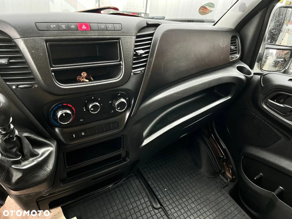 Iveco 35S18/P 3,0 l pneumatyczna tylna os. KURIER - 25