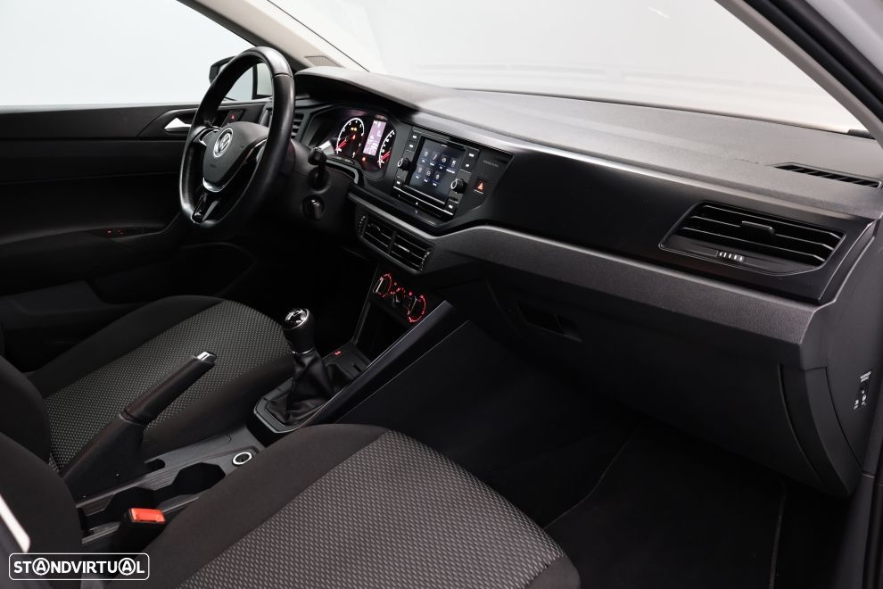 VW Polo 1.0 Confortline - 19