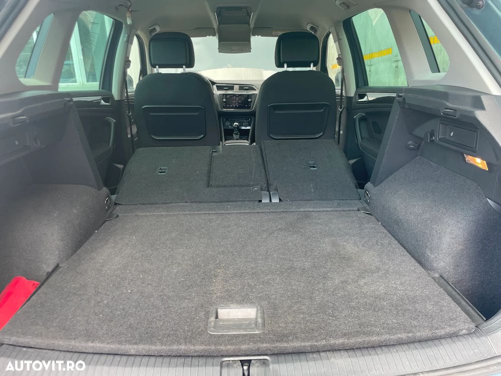 Volkswagen Tiguan - 10