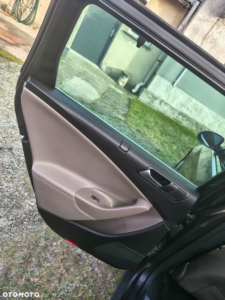 Volkswagen Passat Variant 2.0 TDI DPF 4Mot Highline - 13