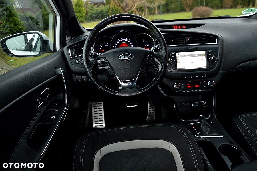 Kia Ceed 1.6 CRDi 136 DCT ISG GT Line - 29