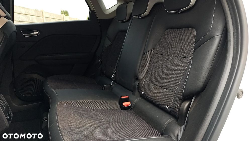 Renault Captur - 32