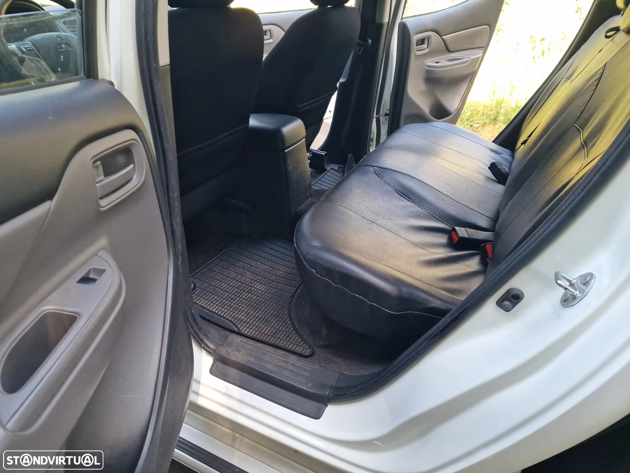 Mitsubishi L200 - 32