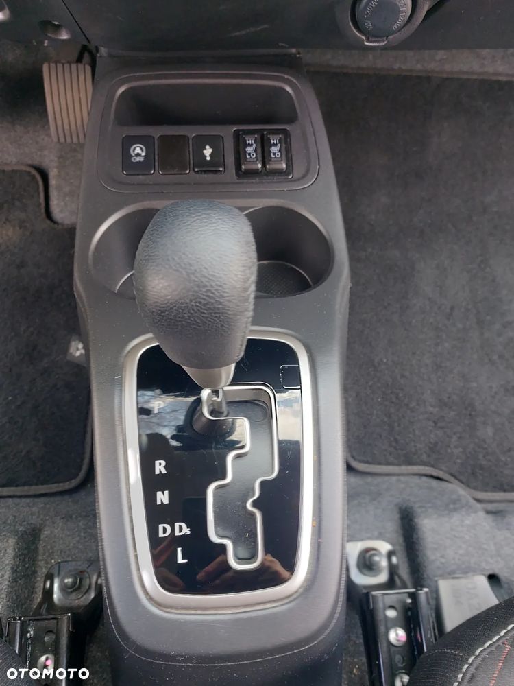 Mitsubishi Space Star - 8