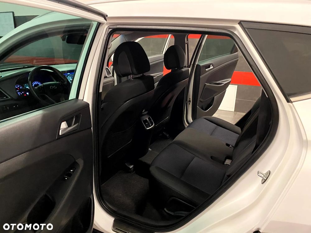 Hyundai Tucson 1.6 GDI BlueDrive Comfort 2WD - 18