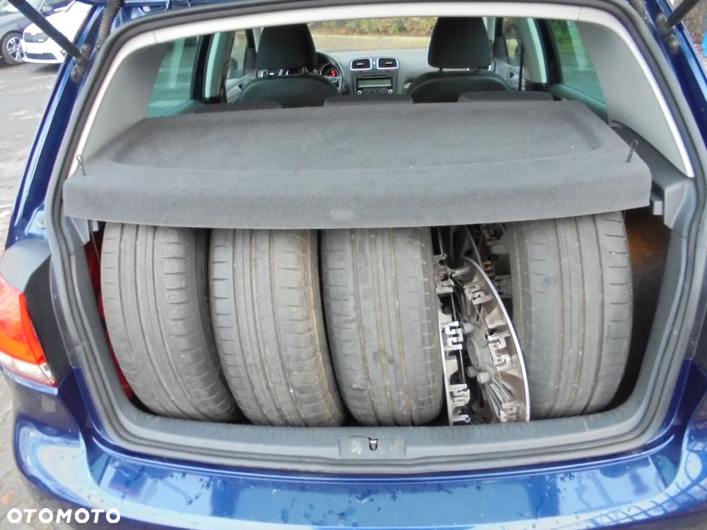 Volkswagen Golf 1.6 TDI DPF Comfortline - 17