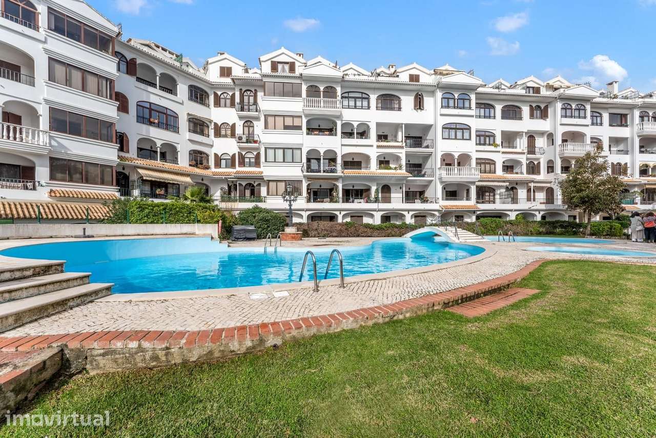 Penthouse T4 com piscina, Junqueiro Carcavelos, Cascais