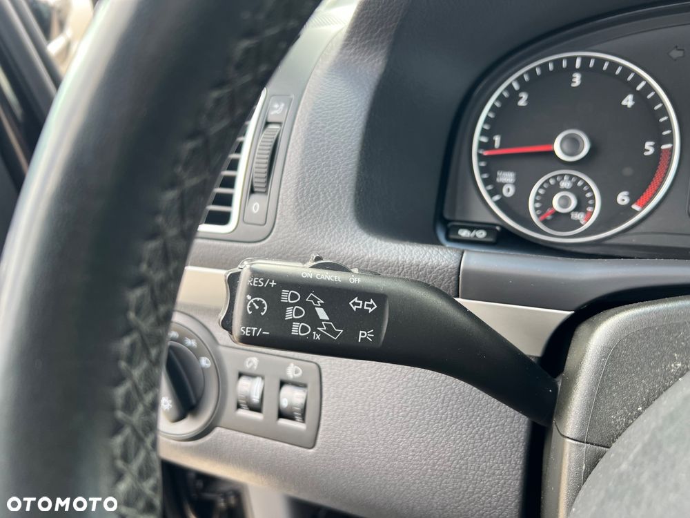 Volkswagen Touran 1.6 TDI DPF BlueMot Comfortline - 37