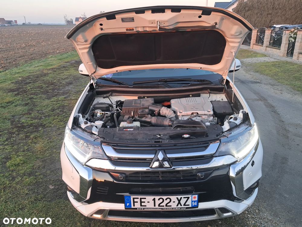 Mitsubishi Outlander 2.4 4WD Spirit - 27