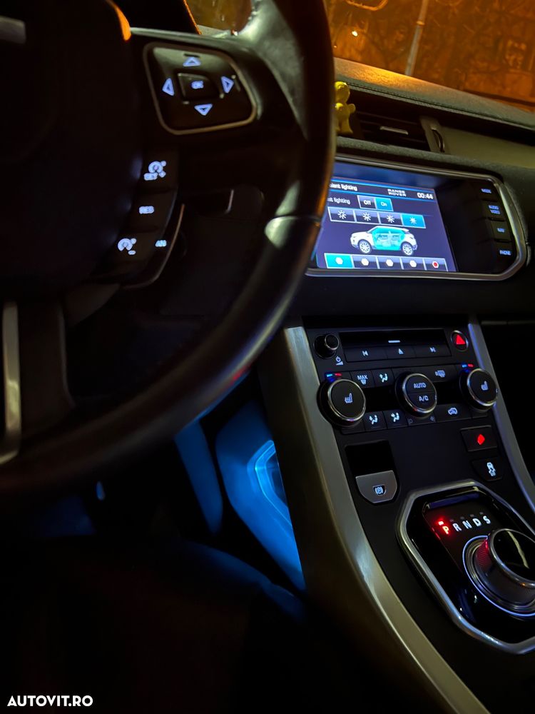 Land Rover Range Rover Evoque - 13