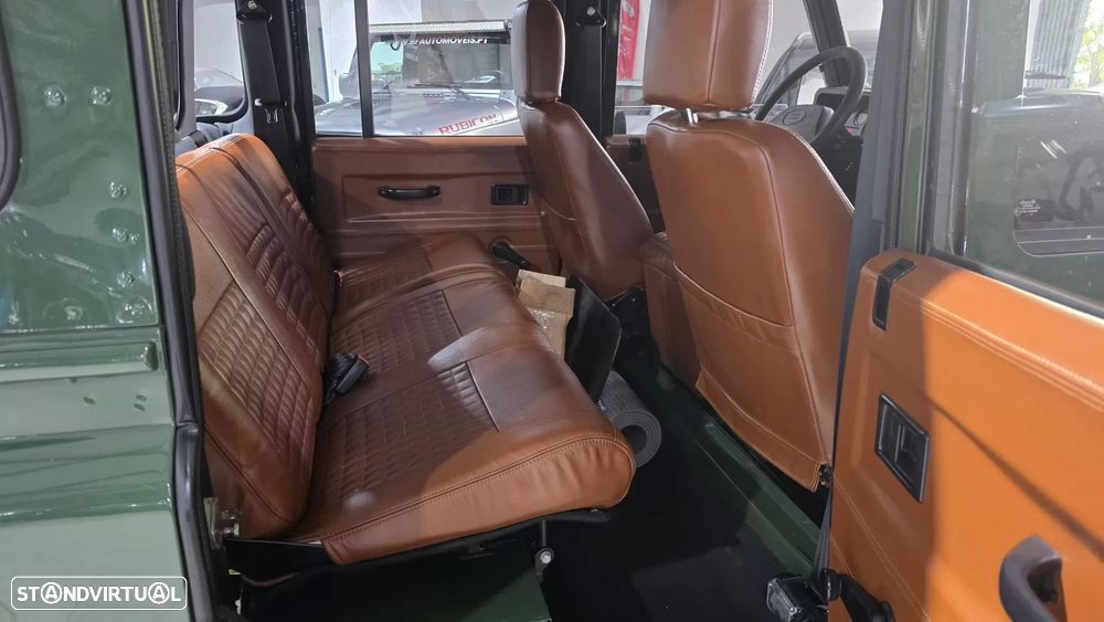 Land Rover Defender 130 2.5 TD5 Crew Cab - 34